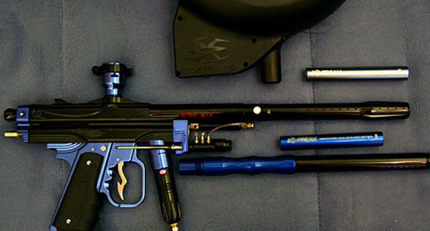Paintball rifle. Photo by http://dic.academic.ru
