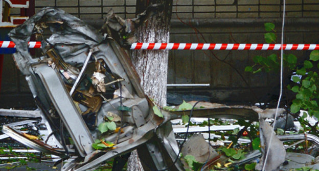 Body fragment of the suicide bomber's car near the central marketplace of Vladikavkaz, September 9, 2010. Photo by Vladimir Mukagov for the "Caucasian Knot"