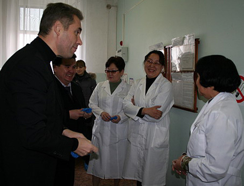 Pavel Astakhov inspecting children's institutions of Elista, December 8, 2010. Photo by www.elista.org