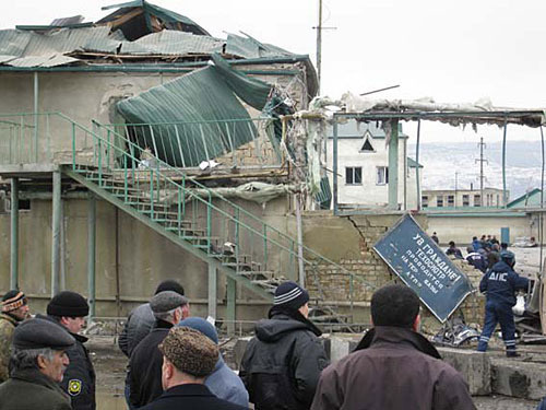 Consequences of explosion at the base of the Road and Patrol Service in Makhachkala on January 6, 2010. Photo by the "Caucasian Knot"