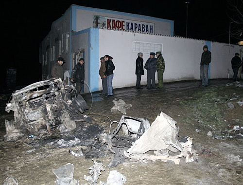 Place of terror act near cafe "Caravan" in Khasavyurt, January 26, 2011. Photo from http://nv-daily.livejournal.com by Abdullah Magomedov
