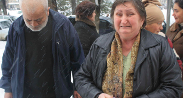 Yuri Khachirov, one of those released from Georgia prisons, and his wife Venera Tibilova during the exchange of prisoners. Ergneti, Feb 21 2011, 18:00. Photo: "Caucasian Knot".
