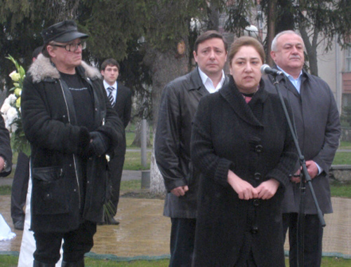 Painter Mikhail Shemyakin; Alexander Khloponin, Plenipotentiary of Russian President in the NCFD; Susanna Dudieva, Chair of the North-Ossetian Public Organization "Beslan Mothers"; and Taimuraz Mamsurov, head of the Republic of North Ossetia-Alania, at the opening ceremony of the monument to terror victims in Vladikavkaz. April 9, 2010. Courtesy of the website "Ossetia-Kvaisa" (http://osetia.kvaisa.ru/)