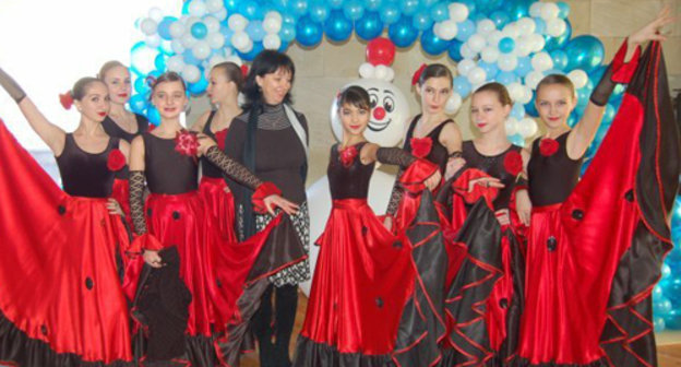  "Gloria" Children's Choreographic Ensemble, 2011. Photo by the Press Service of the President and Government of Karachay-Cherkessia: www.kchr.info