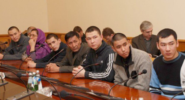 Kazakhstan citizens wait for a verdict of the сommission for militants' adaptation. Photo by Albert Tokaev for the "Caucasian Knot"
