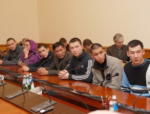Kazakhstan citizens wait for a verdict of the сommission for militants' adaptation. Photo by Albert Tokaev for the "Caucasian Knot"