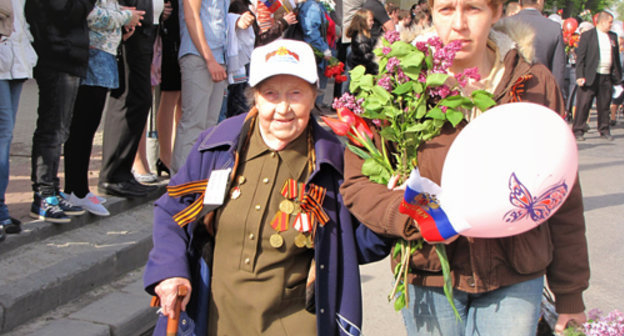 Celebrations of the Victory Day in Rostov-on-Don. Ekaterina Dekanis (left), South-Western Front, May 9, 2011. Photo by the "Caucasian Knot"