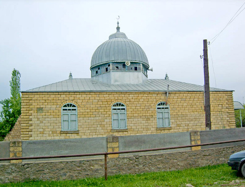 Mosque in the village of Sovietskoe, Magaramkent District of the Republic of Dagestan, May 15, 2011. Photo by the "Caucasian Knot"
