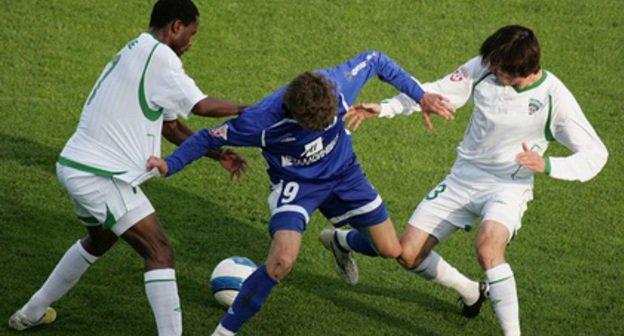 "Dinamo" versus "Terek", 16.05.2008, Moscow. Source: i34.photobucket.com