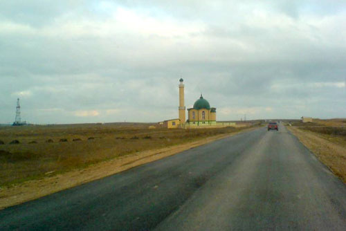 Road in Dagestan. Source: www.winwd.narod.ru