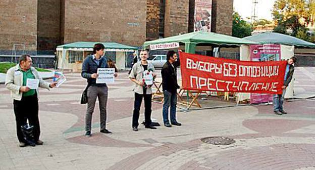 Action for cancellation of parliamentary elections appointed on December 4, 2011, in Rostov-on-Don, September 26, 2011. Photo courtesy of the organizers of the action