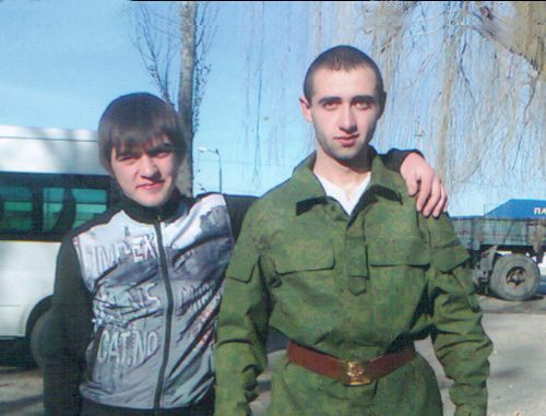 Taulan Gochiyaev (right) on departure to his military unit, December 2010. Photo from his family archive