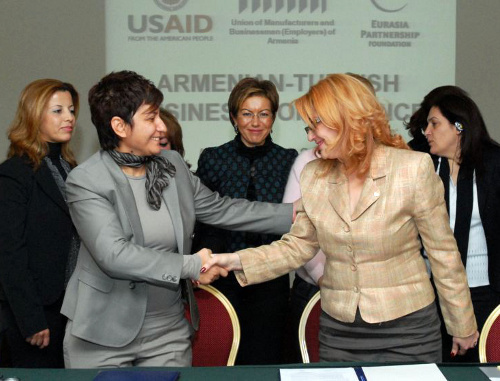 Participants in the Armenian-Turkish business forum, Armenia, Yerevan, November 22, 2011. Courtesy of the Photolure.am