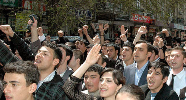 Students' action against terror, Baku, 1 May 2009. Photo of "Caucasian Knot"
