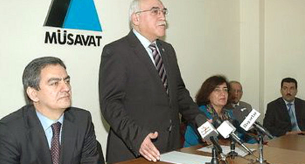 First sitting of the Civil Movement for Democracy "Public Chamber" in 2012; Baku, office of the "Musavat" Party, January 8, 2012. Courtesy of the IA "Turan"

 