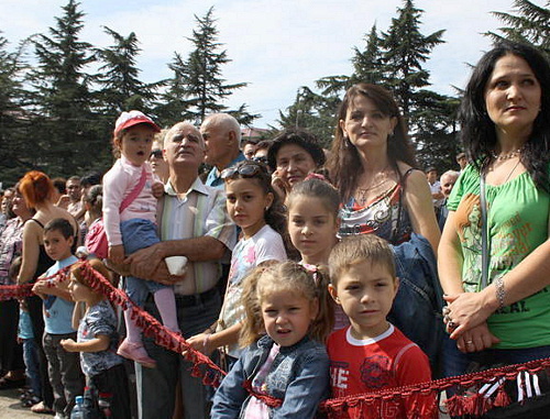 South Ossetia celebrates its Republic's Day. Tskhinvali residents at a military parade, September 20, 2012. Photo by Ekaterina Pukhaeva, IA "Res", http://cominf.org