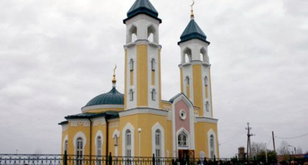 One of the mosques in Astrakhan. http://astrakhan-450.ru. Author: Vladimir Tiukaev