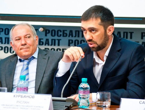 Ruslan Kurbanov's statement at the press conference dedicated to the detentions of Russian citizens in Azerbaijan. To the left is the president of Federal Lezgin National-Cultural Autonomy (FLNCA) Arif Kerimov. Moscow, press center "Rosbalt", August 15, 2013. Photo: http://flnka.ru/