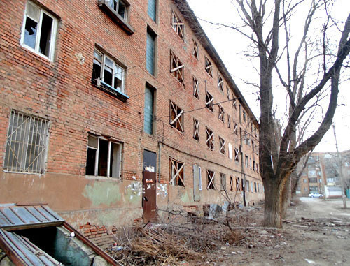 The apartment building No. 16G in Porokhovaya Street. Astrakhan, February 2014. Photo by Yelena Grebenyuk for the "Caucasian Knot"