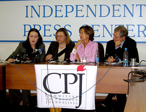 Moscow, Independent press centre. From left to right: the coordinator of Europe and Middle Asia CPJ program - Nina Ognyanova, the member of the board of Children protection committee - Katie Marton (the 3d to the left) and Jean-Paul Martoze. September 15, 2009. Photo of "Caucasian Knot"