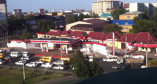 One minute before an explosion occurred in the territory of the fuelling stations in Makhachkala. Photo: screenshot of a video by Artur Umudov, https://www.youtube.com/watch?v=SE0I2t5Q3UM