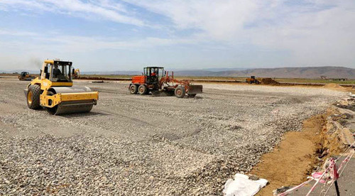 Repair works of the runways in the Makhachkala Airport. Photo: Government of the Republic of Dagestan http://e-dag.ru/