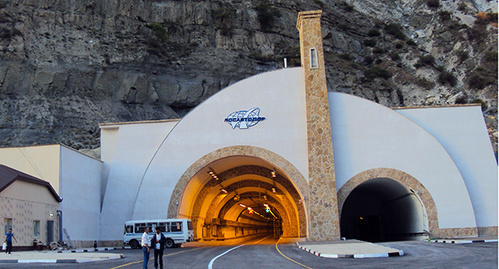 Gimry tunnel. Photo: Abu Ubaida, https://ru.wikipedia.org/wiki/%C3%E8%EC%F0%E8%ED%F1%EA%E8%E9_%E0%E2%F2%EE%E4%EE%F0%EE%E6%ED%FB%E9_%F2%EE%ED%ED%E5%EB%FC