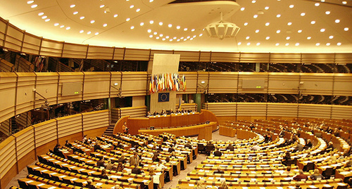 Hall of plenary sessions of the European Parliament in Brussels. Photo: https://ru.wikipedia.org/wiki/Европейский_парламент