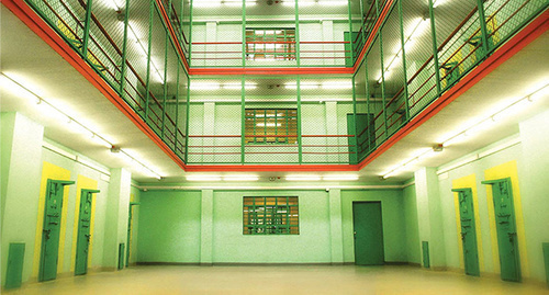 Gldani Prison No. 8, located in Tbilisi. Photo: drugoi, http://fototelegraf.ru/wp-content/uploads/2012/07/gldanskaya-turma-tbilisi-12.jpg