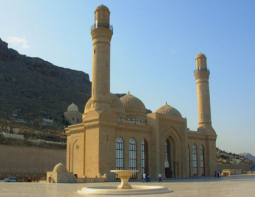 Azerbaijan, Baku. Bibi Heybat mosque. Photo by http://en.wikipedia.org