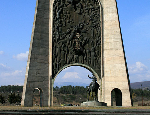 Georgia, Kutaisi, Memorial of Glory. March 2008. Photo by www.panoramio.com/photo/8924404