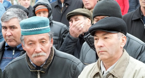 The participants of the gathering of Nogaysky District residents, Dagestan, March 20, 2015. Photo by Patimat Makhmudova for the "Caucasian Knot"