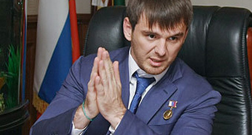 Islam Kadyrov. Photo: http://checheninfo.ru/24345-bolee-pyati-tysyach-derevev-posadyat-v-groznom.html
