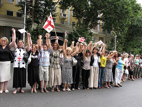 Action "Live Chain" against Russian-Georgian war. Tbilisi, September 2, 2008. Photo by http://civil.ge, Guram Muradov 