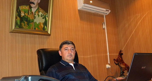 Maksharip Aushev shortly before his death in his office in Nazran. October 12, 2009. Photo by the "Caucasian Knot"