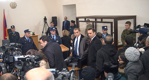 The first session of the court that considers the murder in Gyumri of seven members of Avetisyan family. Photo: Sputnik, http://sputnikarmenia.ru/armenia/20151218/1427096.html