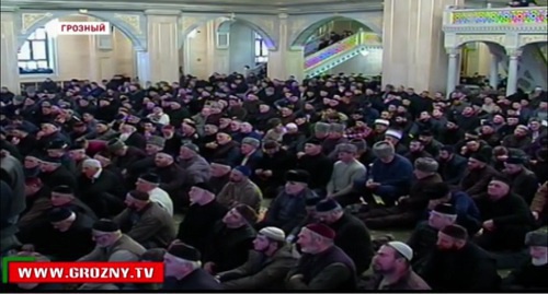 Gathering of followers of tarikats (Sufi brotherhoods) of Naqshbandi and Kadarin Grozny, February 2, 2016. Photo: screenshot of video footage by TV company ‘Grozny’, http://grozny.tv/news.php?id=10397