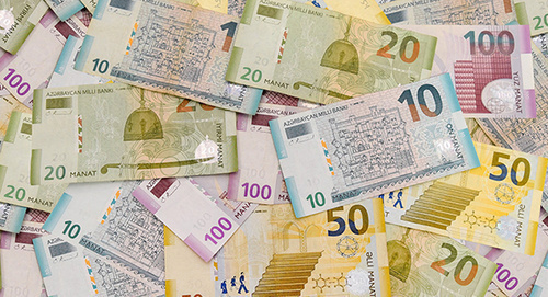 Different denomination of manat banknotes. Photo: © Sputnik/ Murad Orujov. http://sputnik.az/economy/20160128/403527074.html
