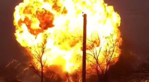 Explosion at the filling station, located in Tumanyan Street near the railway station in Kizlyar, March 18, 2016. Screenshot by user GameRych, https://www.youtube.com/watch?v=S1wdBmr_gBI