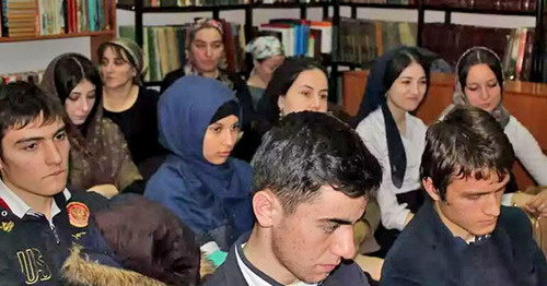 A memorial evening "Let generations know" in the Central Library in Grozny. February 20, 2016. Photo http://www.cbschr.ru/index.php/fotogalereya/category/2-meropriyatiya?start=98