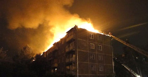 A fire in the apartment house. Grozny, May 30, 2016. Photo http://kavtoday.ru/15313