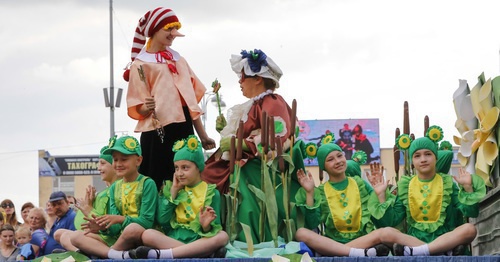 A show for children took place in Krasnodar on the Day of Russia. Krasnodar, June 12, 2016. Photo: http://krd.ru/administratsiya/struktura-administratsii/glava_goroda/news_12062016_135501.html
