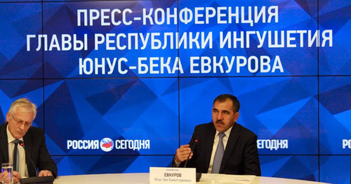 Yunus-Bek Evkurov (to the right) at the press conference. Photo by Yelena Khrustalyova
