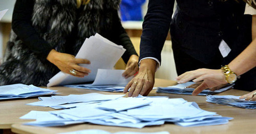 Counting votes after a referendum. Photo: Sputnik, Alexander Kryazhev http://sputnik-abkhazia.ru/Abkhazia/20160422/1018026701.html