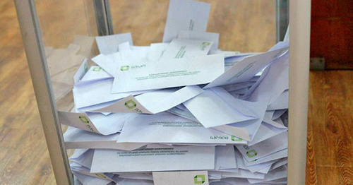 A basket for voting bulletins. Photo: the Central Election Commission of Georgia