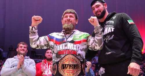 Ramzan Kadyrov (in the centre) at the Grand Prix Akhmat-2016 tournament in mixed martial arts (MMA). Grozny, May 2016. Photo http://www.grozny-inform.ru/news/health/72797/