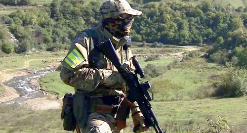 A law enforcer during CTO. Photo: http://nac.gov.ru/kontrterroristicheskie-operacii/v-hode-kto-v-dagestane-neytralizovany-troe-0.html