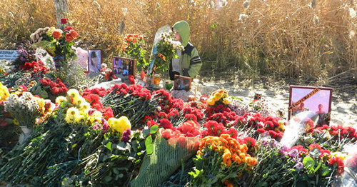 Flowers at site of the terror act in Volgograd. Photo by Tatyana Filimonova for the "Caucasian Knot"