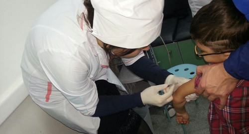 Vaccinating children against hepatitis A in Makhachkala, November 2016. Photo by the Dagestani Ministry for Public Health, http://minzdrav.e-dag.ru/images/ministerstvo7/NR091e6b2641a44382c0e128b91b63568e.jpg