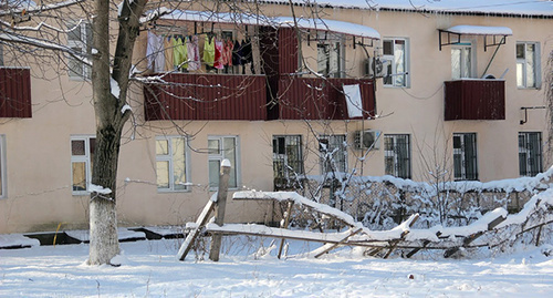 A yard in Grozny. Photo by Magomed Magomedov for the "Caucasian Knot"